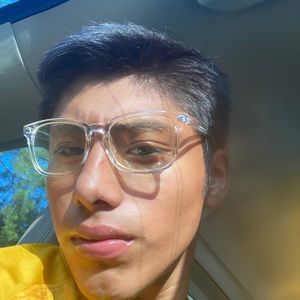 Meet your Posher, Luis